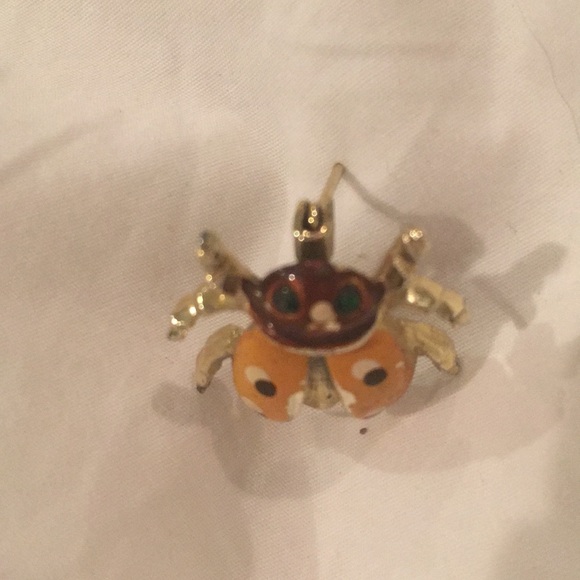 VINTAGE Enameled Lady Bug Pin Brooch Emerald Eyes - Picture 6 of 6